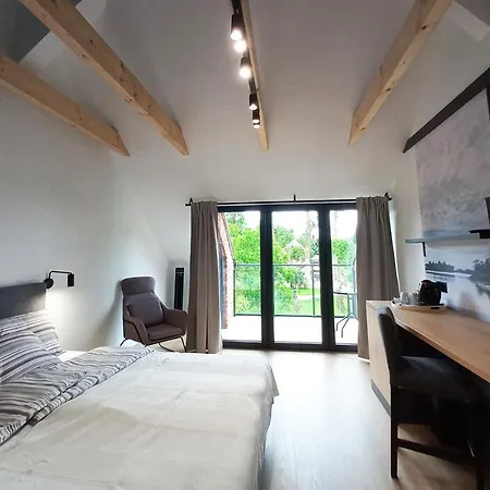 Między Mostami Hotel apartamentowy 3*