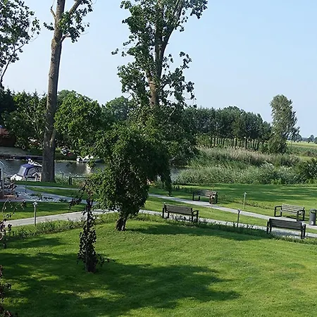 Hotel apartamentowy Między Mostami Stegna (Pomerania)
