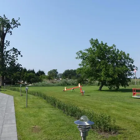 Miedzy Mostami 아파트호텔 스테그나