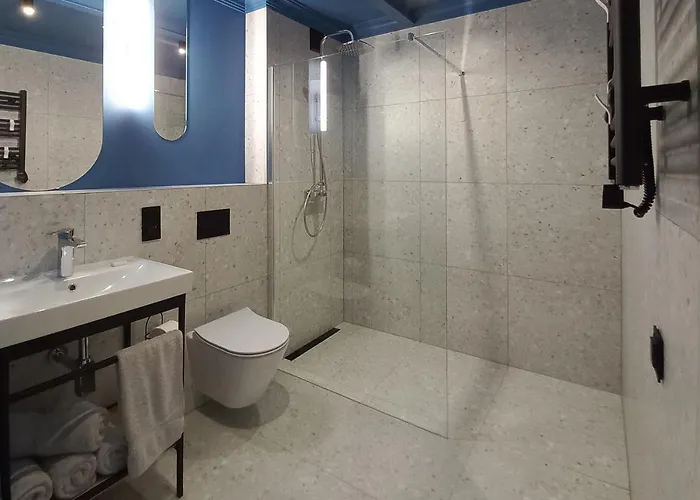 Ξενοδοχείο με διαμερίσματα Miedzy Mostami