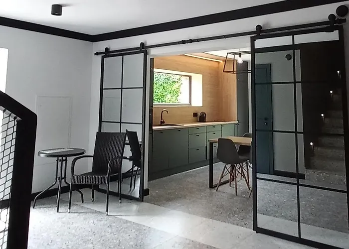 Ξενοδοχείο με διαμερίσματα Miedzy Mostami 3*