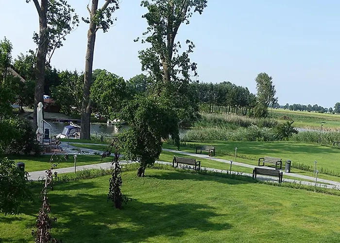 Ξενοδοχείο με διαμερίσματα Miedzy Mostami Stegna (Pomerania)