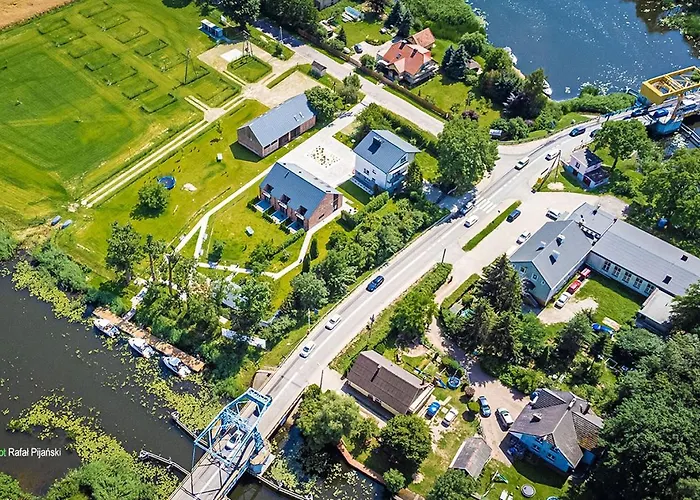 Ξενοδοχείο με διαμερίσματα Miedzy Mostami Stegna (Pomerania)